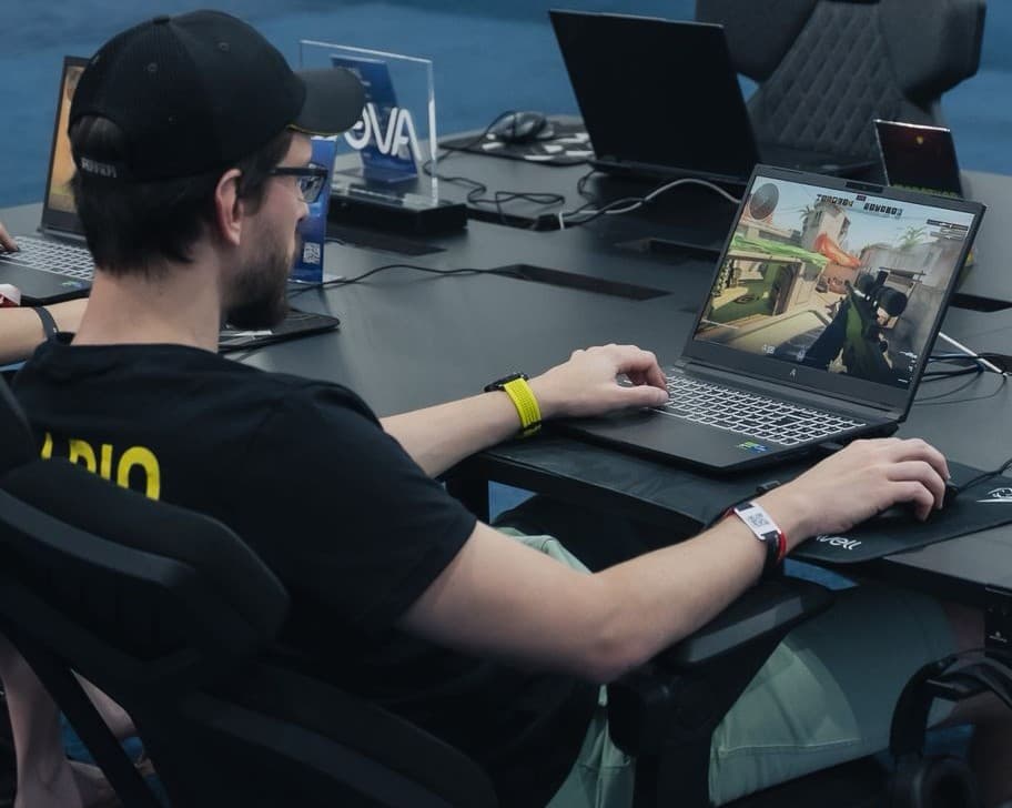 CS2: o notebook ideal para dominar o cenário competitivo